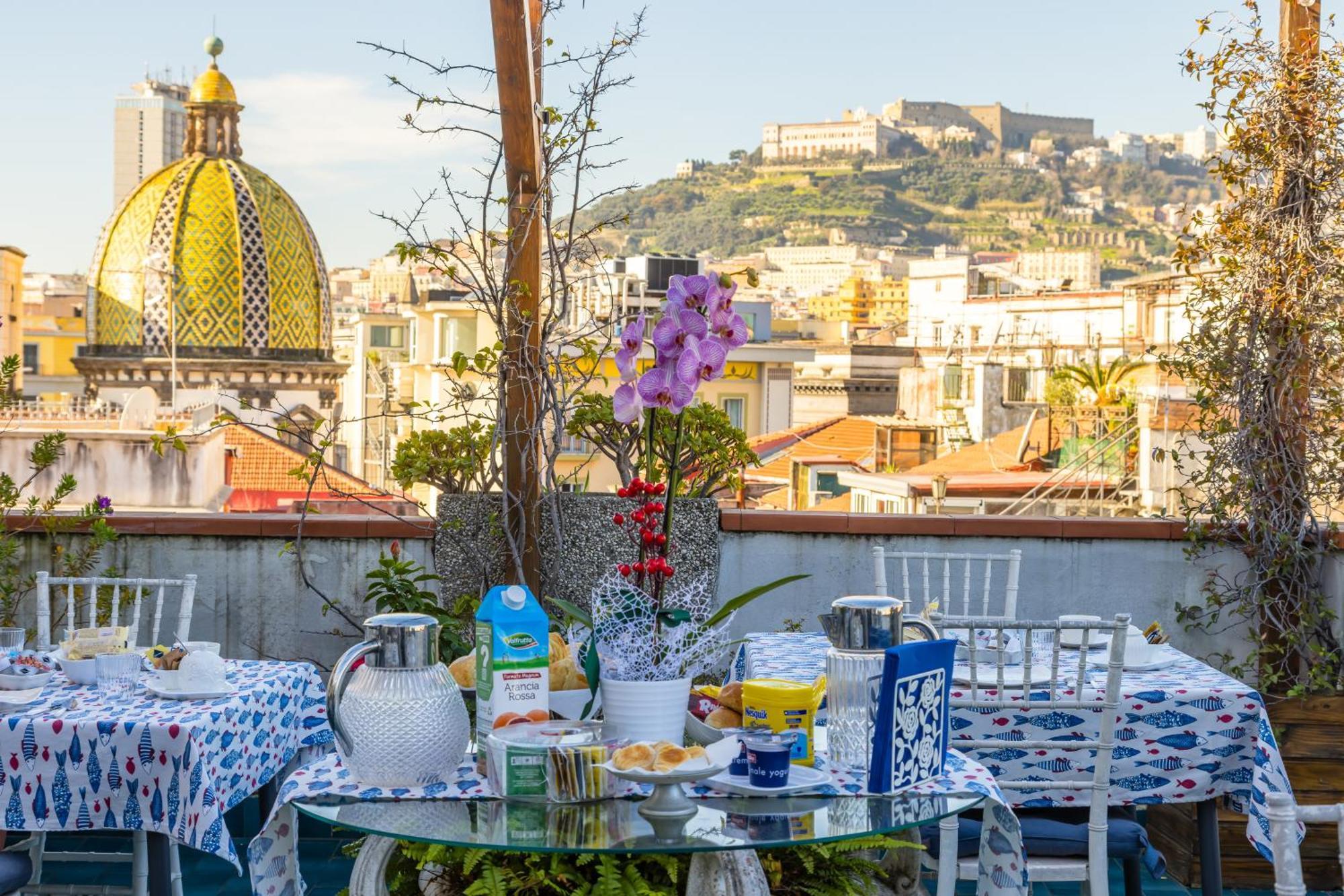 La Casa Di Bruno Napoli Acomodação com café da manhã Exterior foto