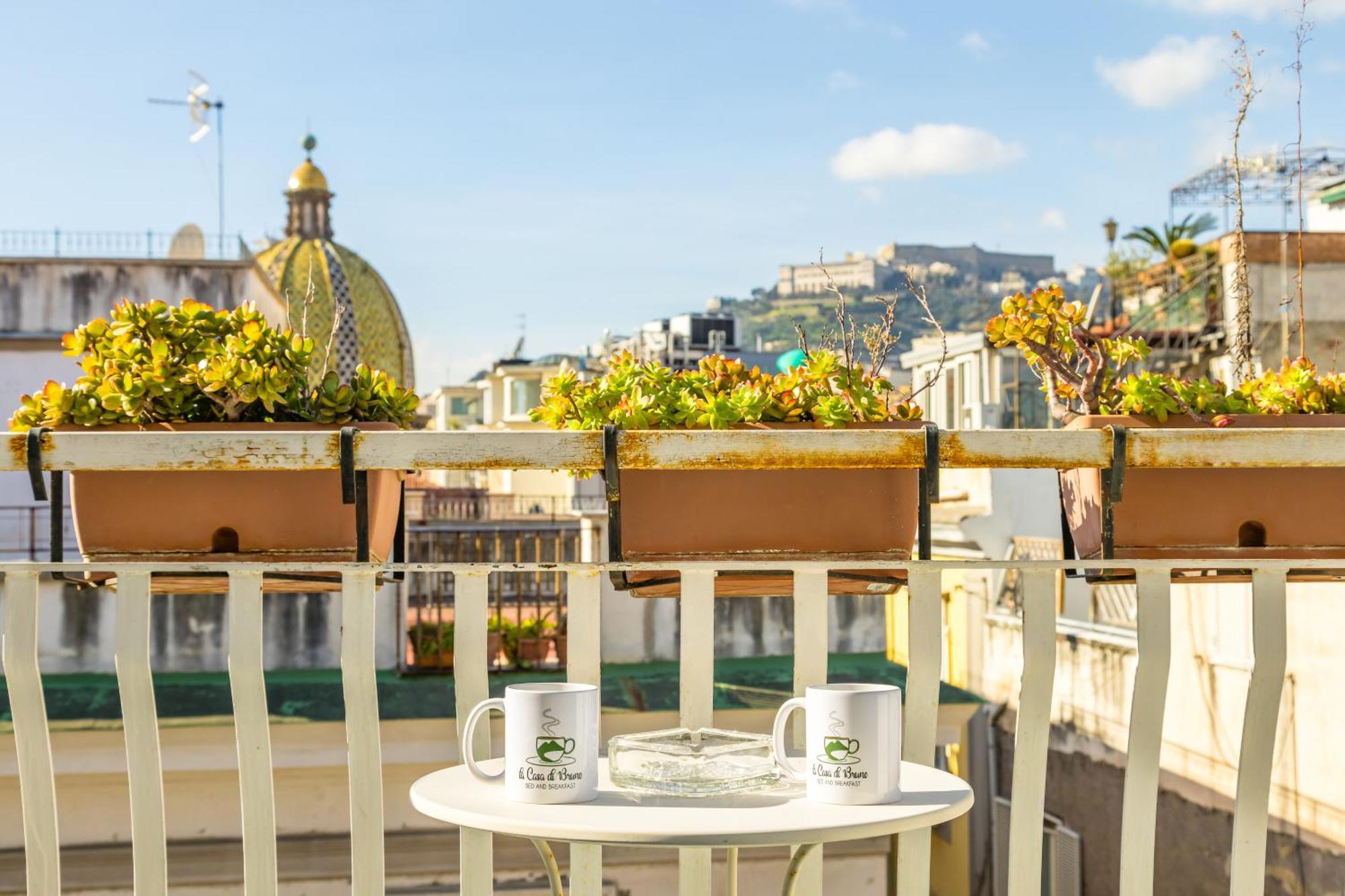 La Casa Di Bruno Napoli Acomodação com café da manhã Exterior foto