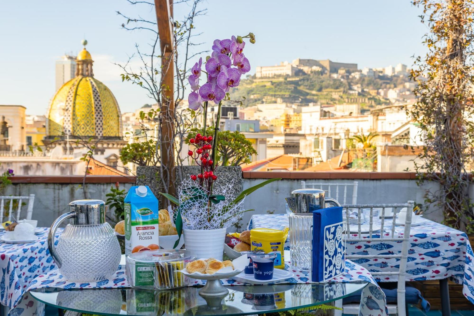 La Casa Di Bruno Napoli Acomodação com café da manhã Exterior foto